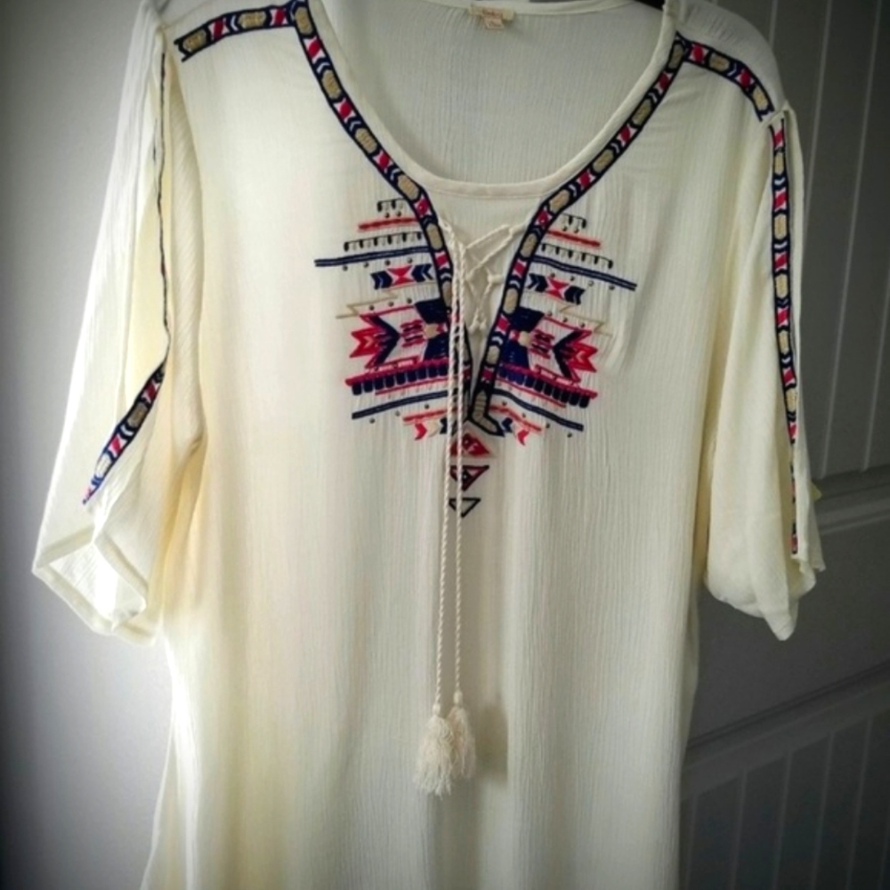Reba Embroidered Top NWT